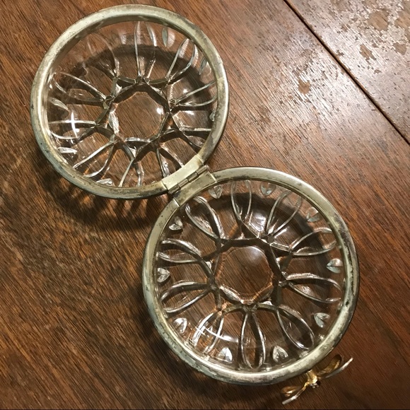 Vintage Glass Hinged Jewelry Trinket Box With Bow Accent - Picture 3 of 8